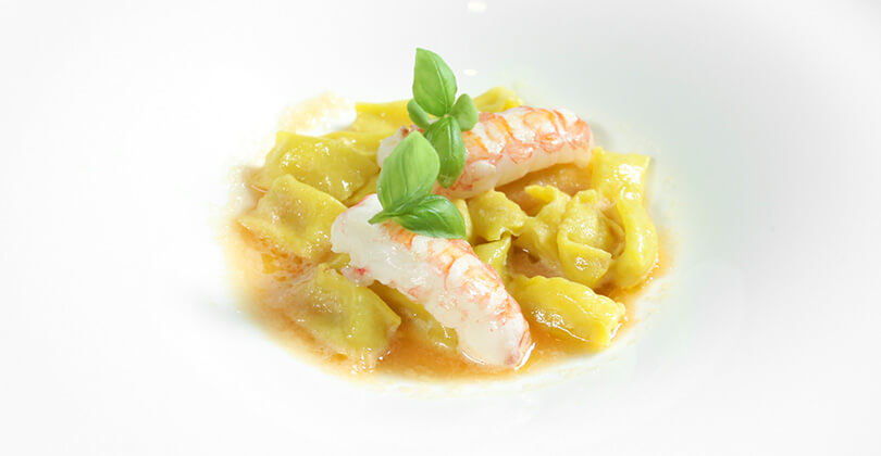 PIEROŻKI Z SERA GORGONZOLA, NAPAR Z MELONA I SELERA KORZENIOWEGO